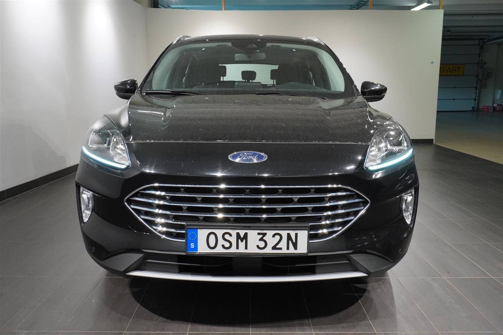 Ford Kuga Titanium Plug-In FWD 225hk CVT Vinterpaket