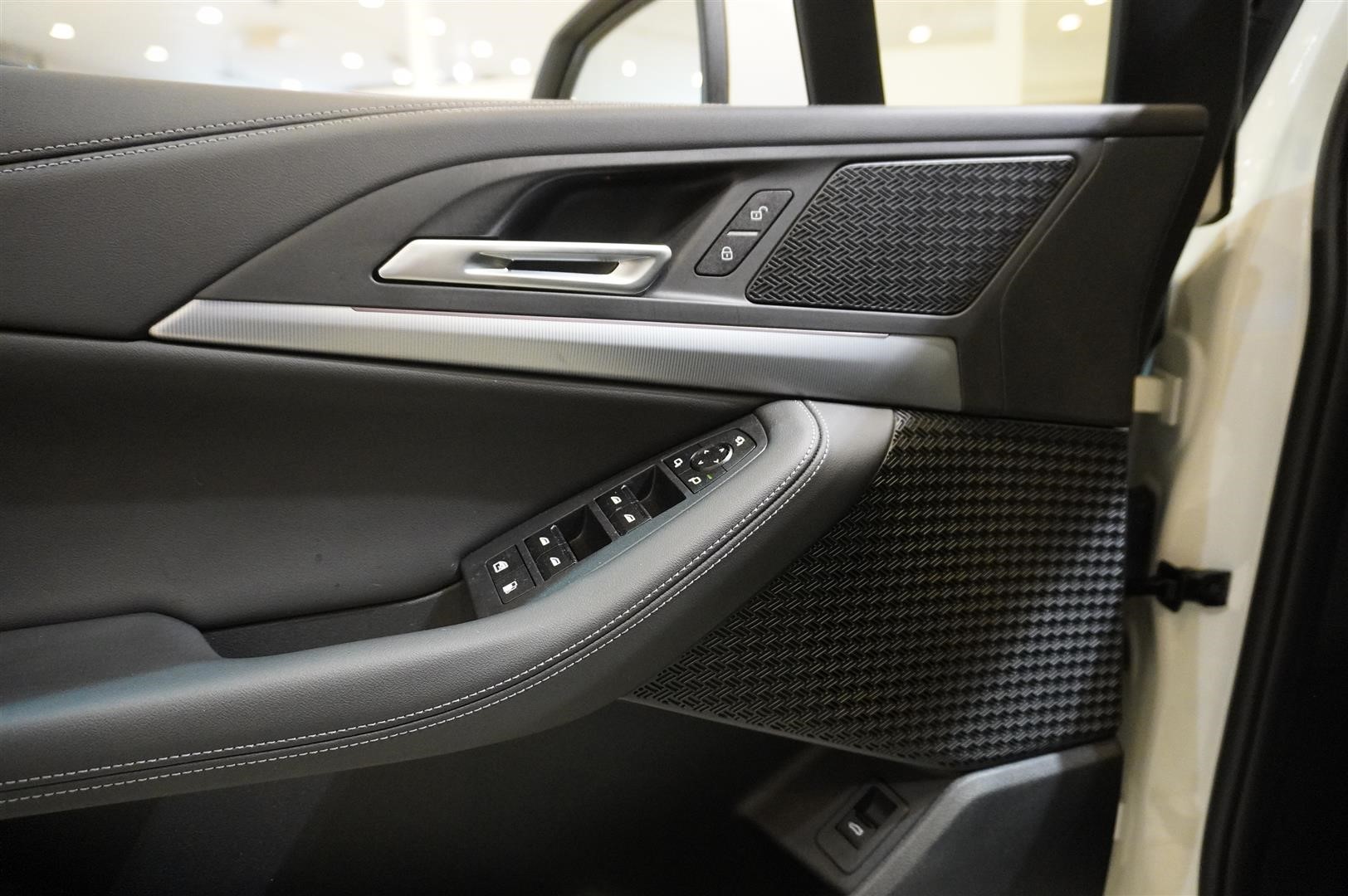 Tourer M Sport Innovation Drag Rattvärme DAP Head-Up_14