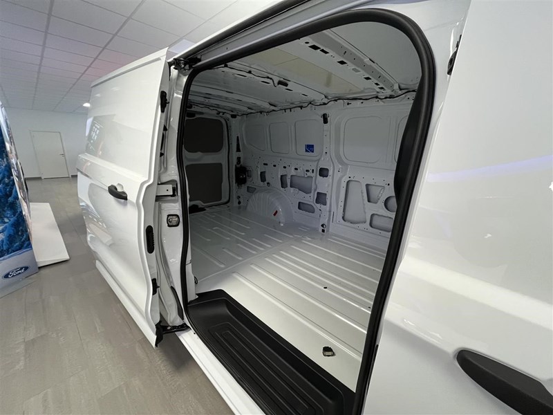 Skåp Trend 320l LWB 2.0l Ecoblue 170hk 8AT AWD Diesel_3