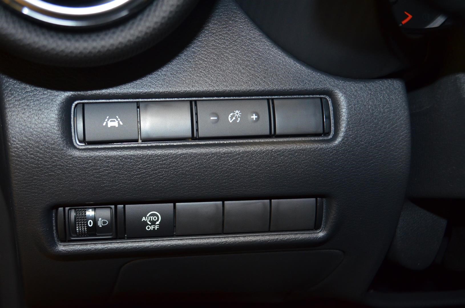 Nissan Juke DIG-T 114 hk DCT N-Connecta Tech Pack Navi My23 Hsw_17