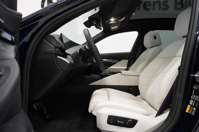 M Sport Pro Innovation Travel Komfortstol Panorama Drag_10