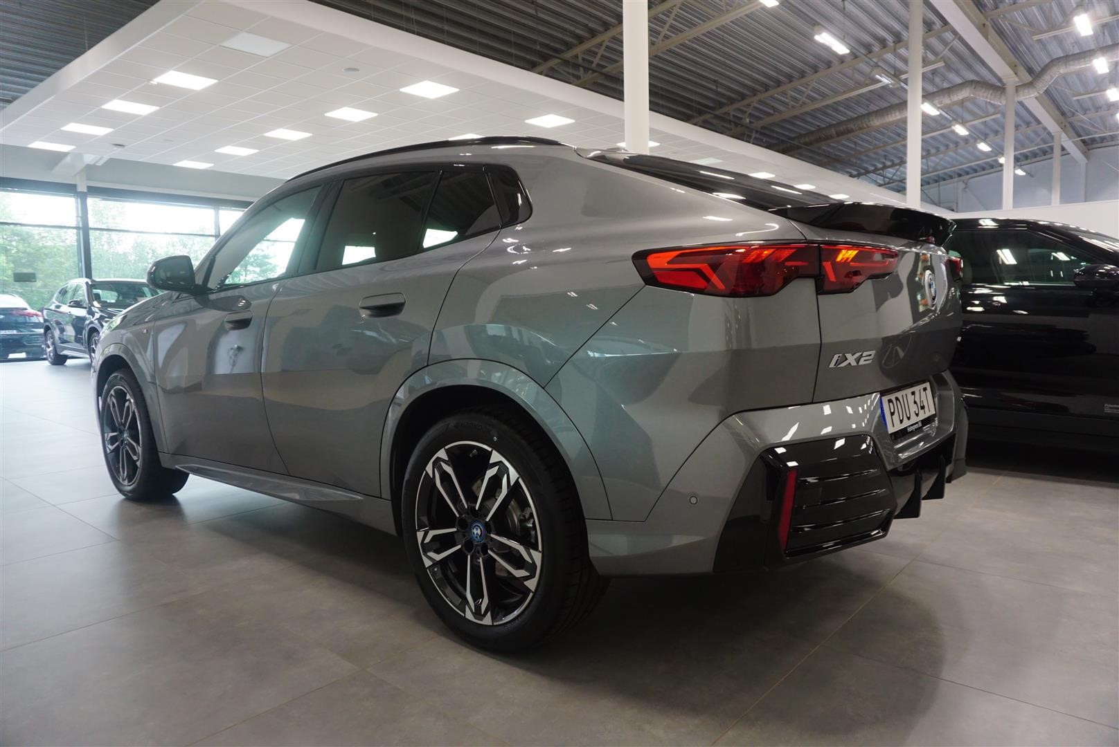 M Sport Business Launch Edition Drag DAP_3