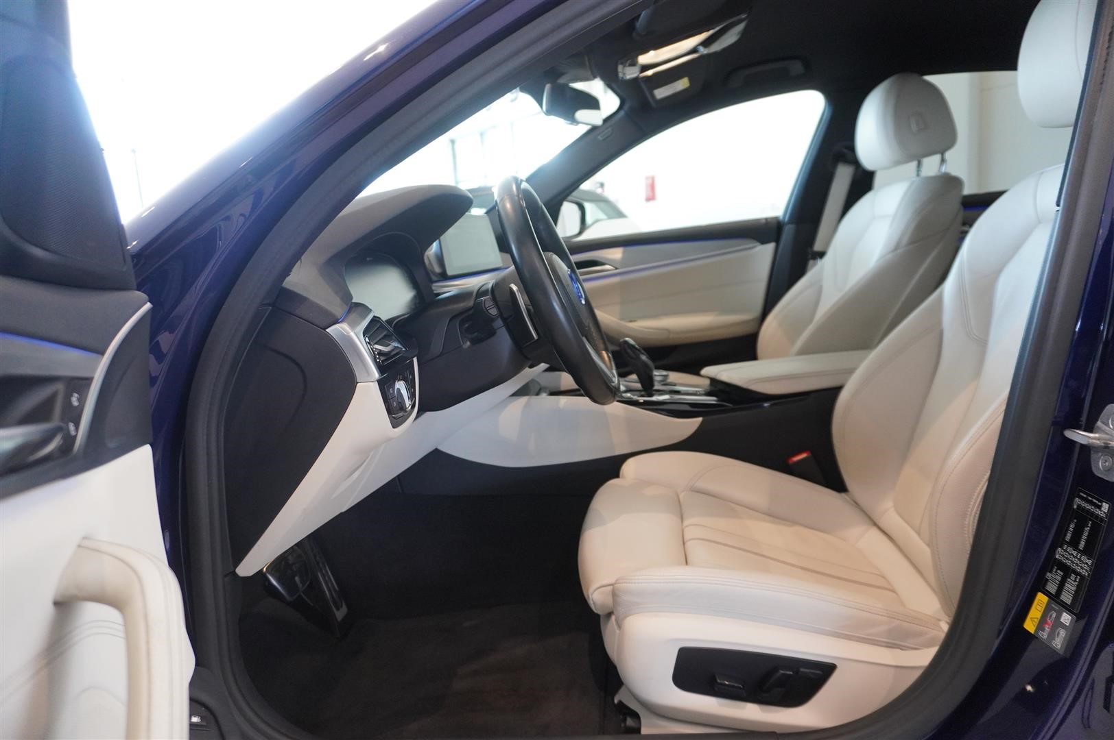 Sedan M-Sport Innovation Drag HUD Läder HiFi_6