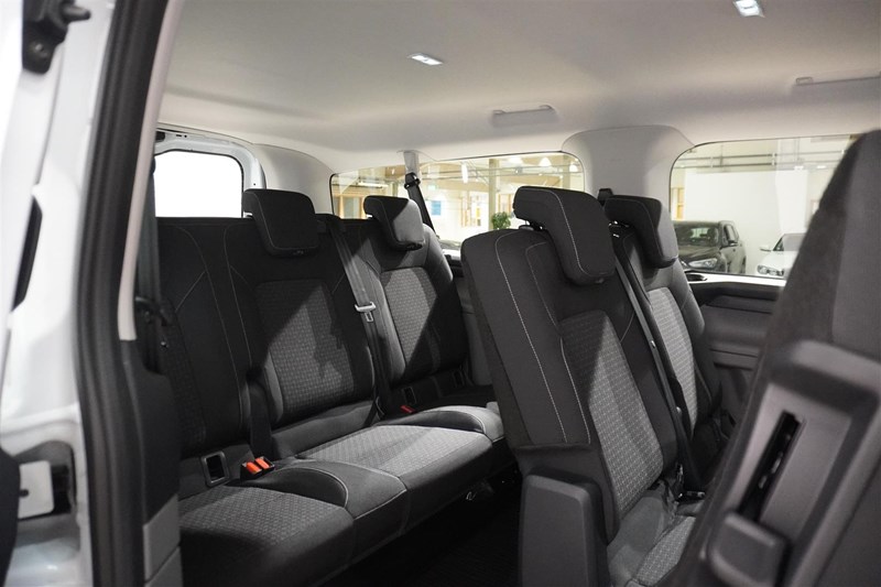 Kombi Minibuss Trend 320l LWB 2.0l 170hk 8AT FWD Diesel_12