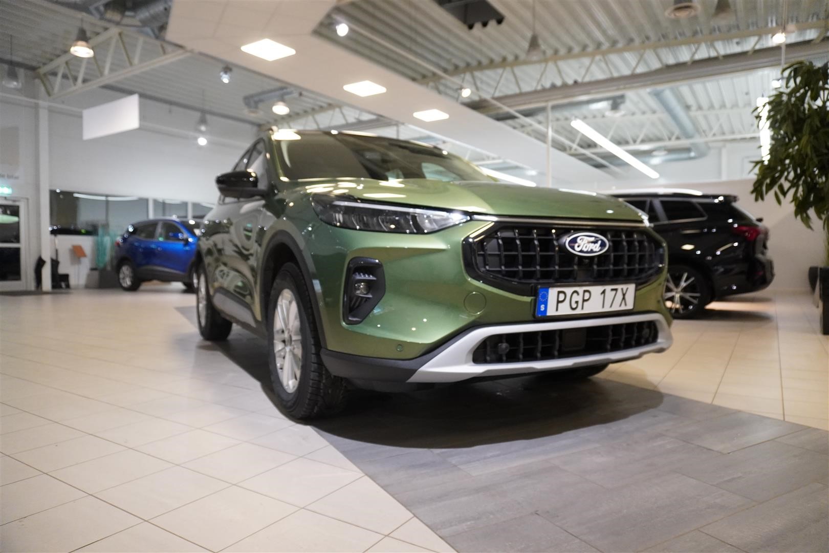 Active X 2.5 Plug-In Hybrid FWD 243hk Business Edition_6