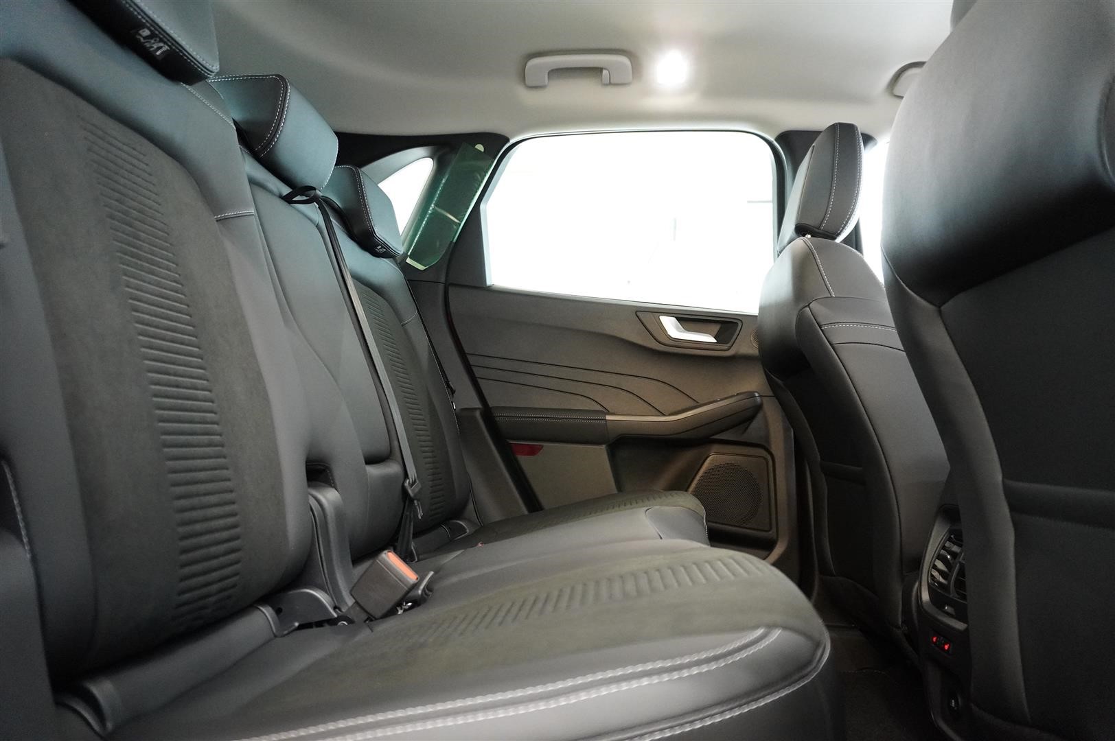 Active X 2.5 Plug-In Hybrid FWD 243hk Business Edition_8