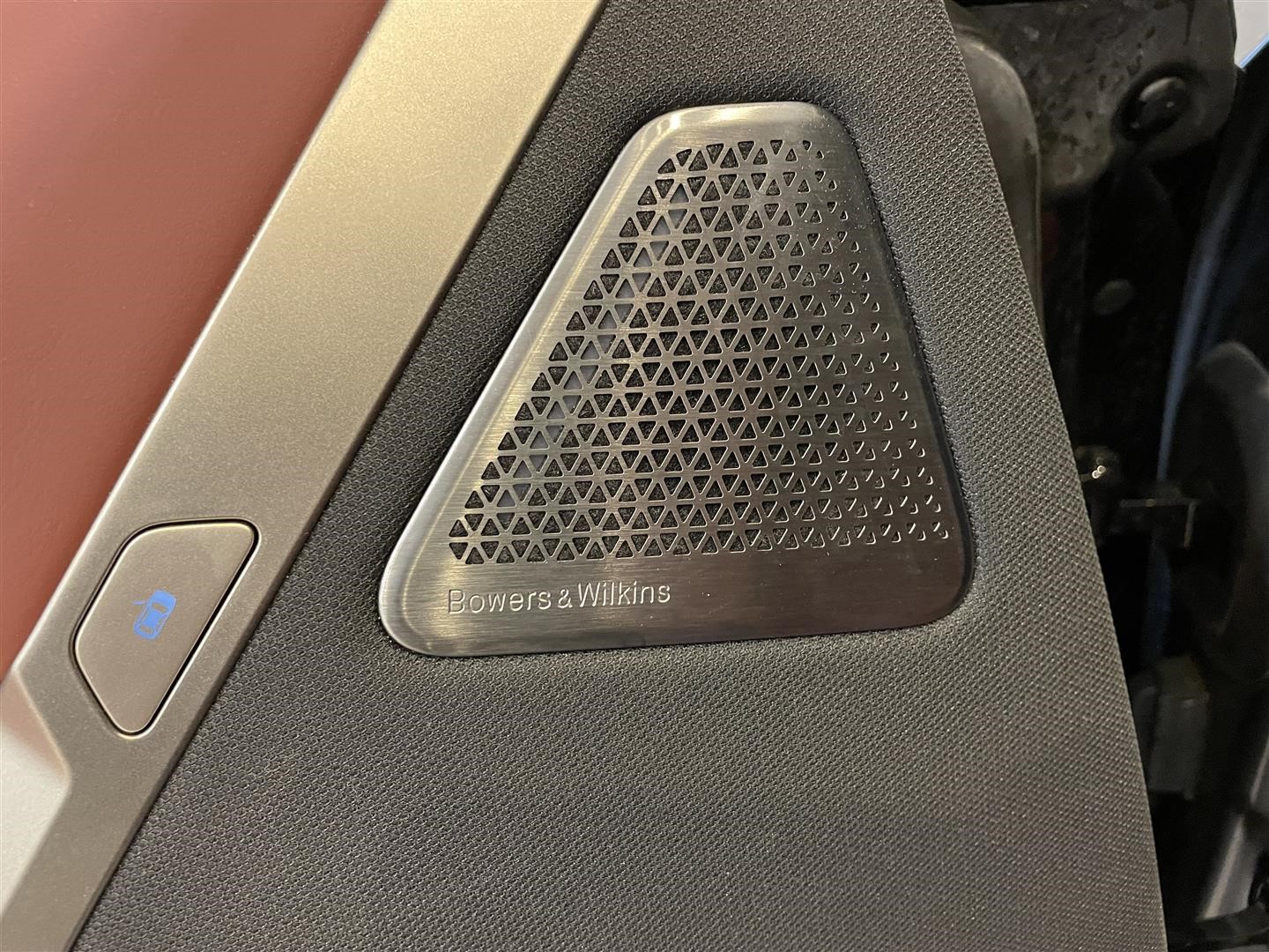 Dragkrok Panorama Sky Lounge DAP Bowers & Wilkins Soft Close_11