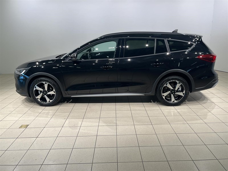 Ford Focus Active Kombi 1.0T EcoBoost MHEV 125hk E85 Edition 6MT_1