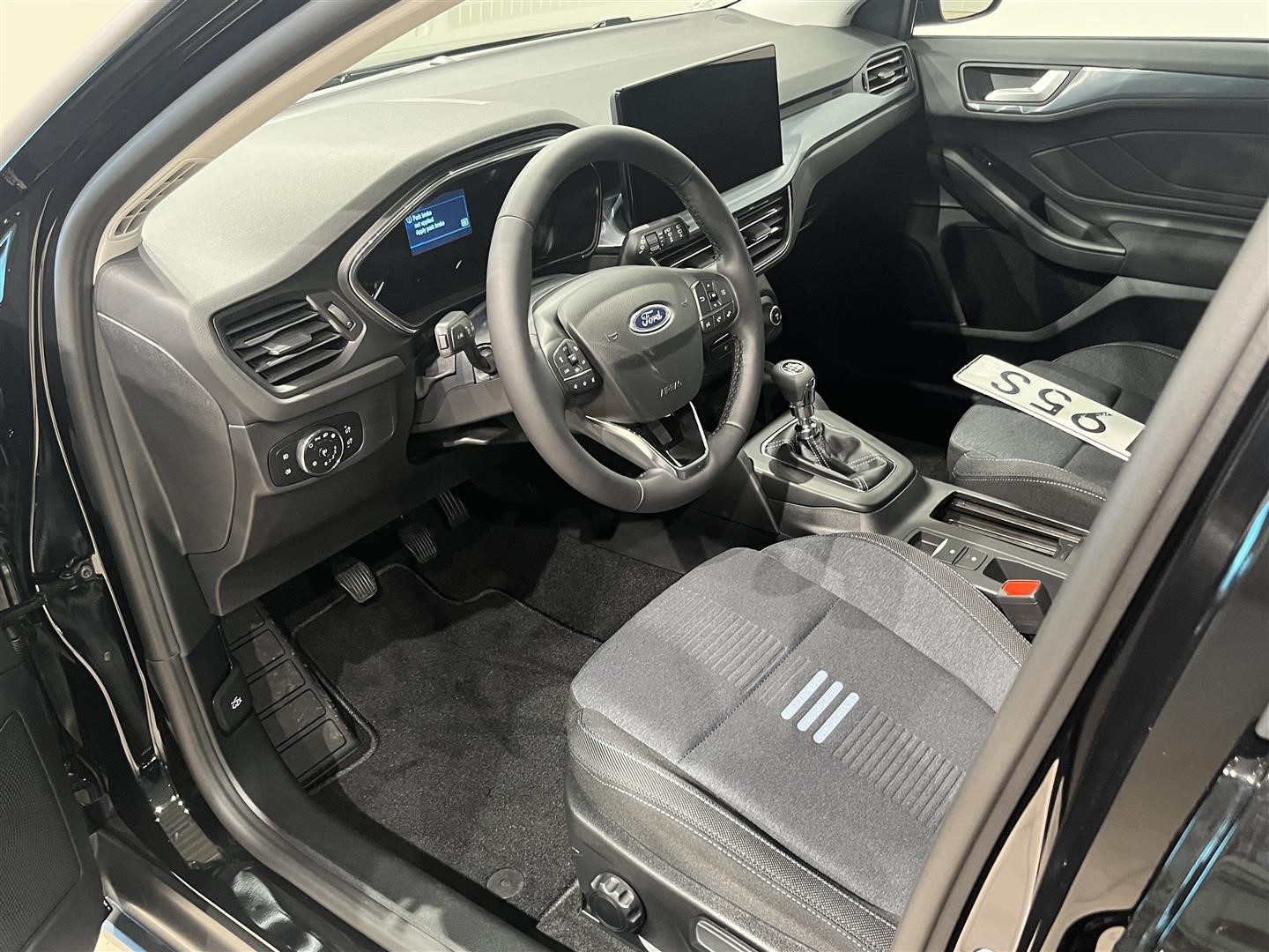 Ford Focus Active Kombi 1.0T EcoBoost MHEV 125hk E85 Edition 6MT_3