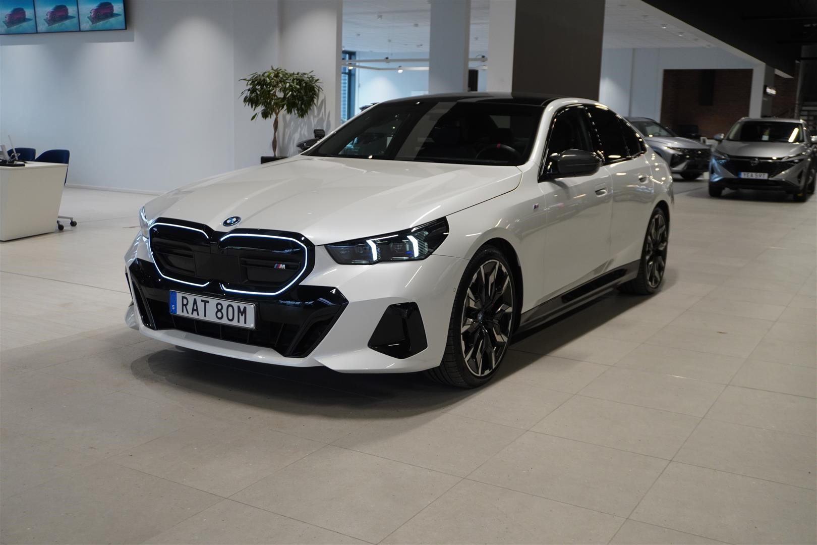 M Sport Pro Innovation DAP Keyless B&W Drag