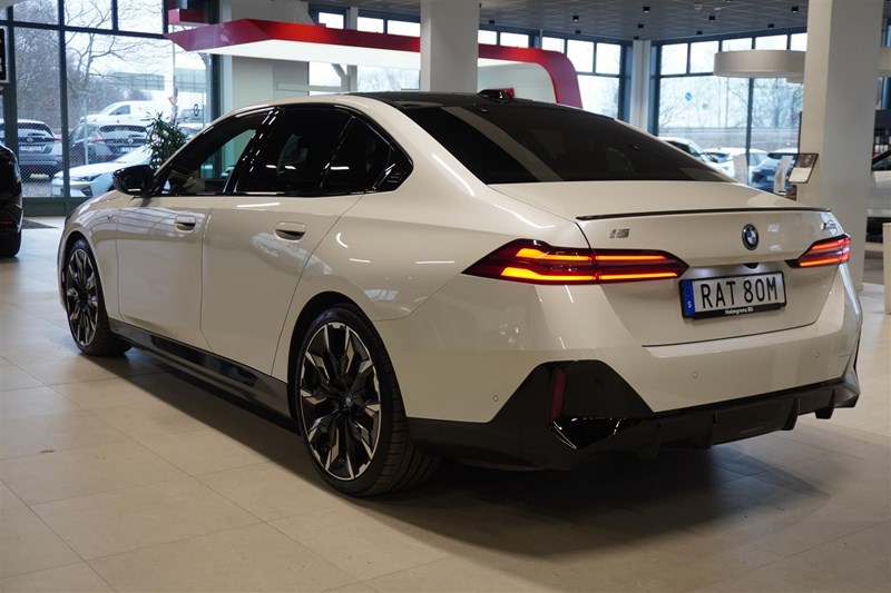 M Sport Pro Innovation DAP Keyless B&W Drag_3