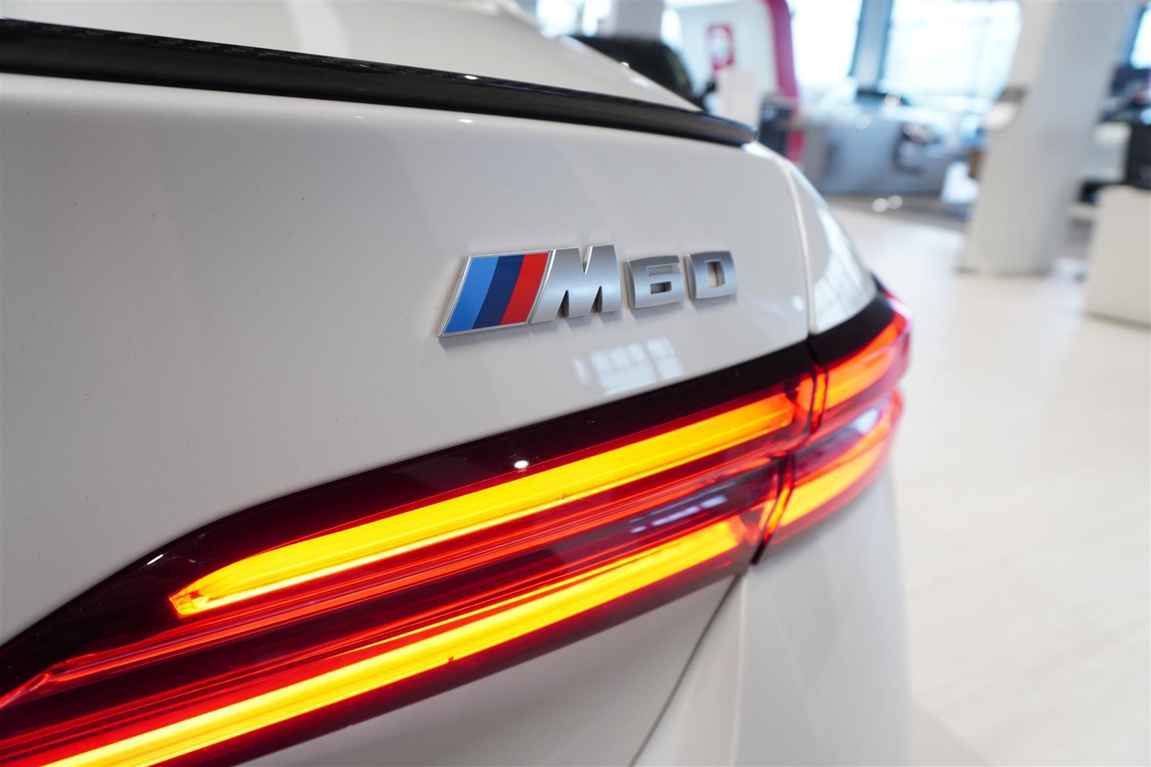 M Sport Pro Innovation DAP Keyless B&W Drag_24