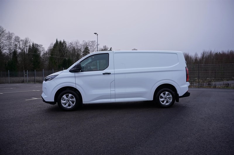 E-Custom Skåp Trend 320s Swb Elmotor 100kW 136hk 1-Vxl Rwd El_2