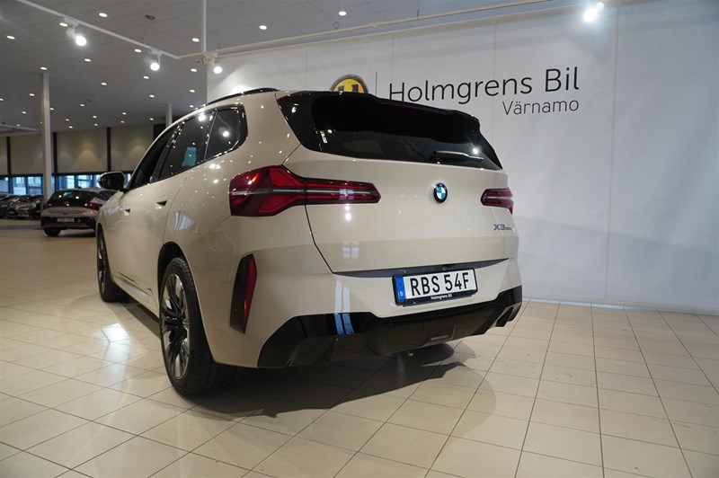 30e xDrive M Sport Pro Business Launch Ed Drag H K DA Pro_4