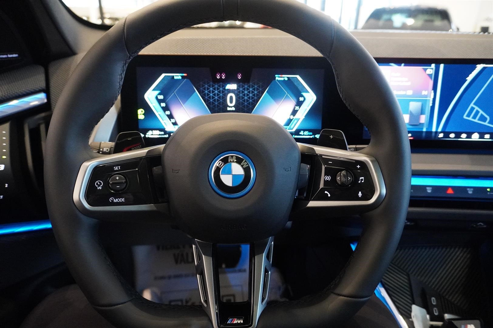 30e xDrive M Sport Pro Business Launch Ed Drag H K DA Pro_8