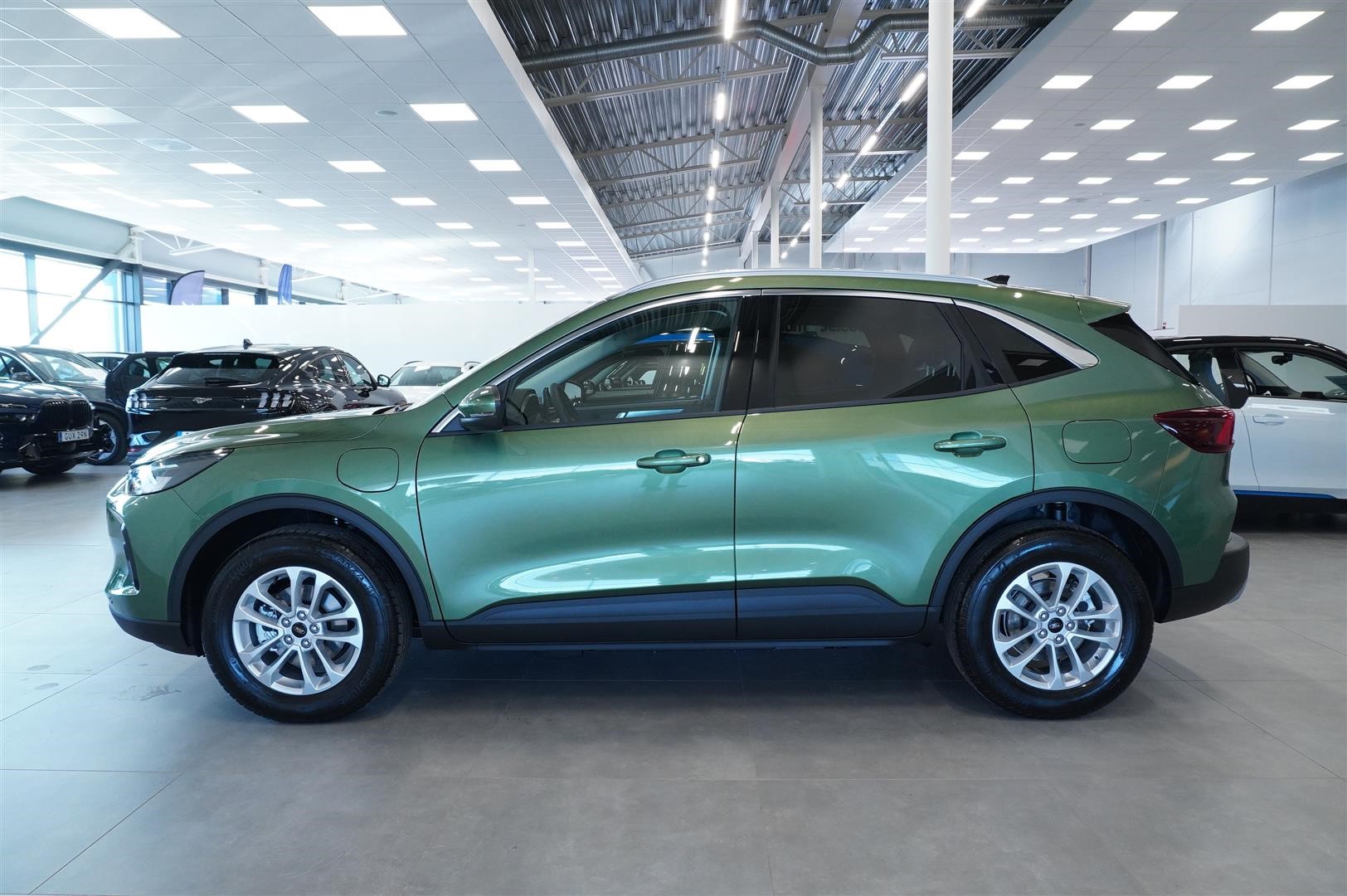 Titanium 2.5 Plug-In Hybrid FWD 243hk CVT_2