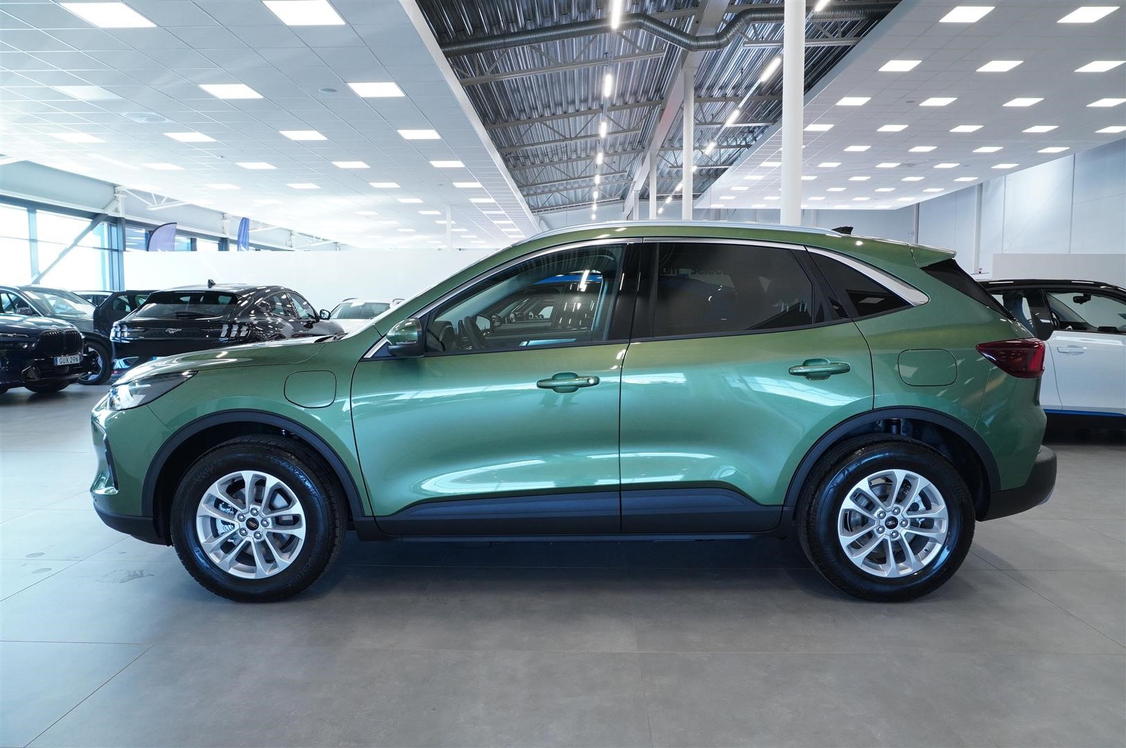 Titanium 2.5 Plug-In Hybrid FWD 243hk CVT_3