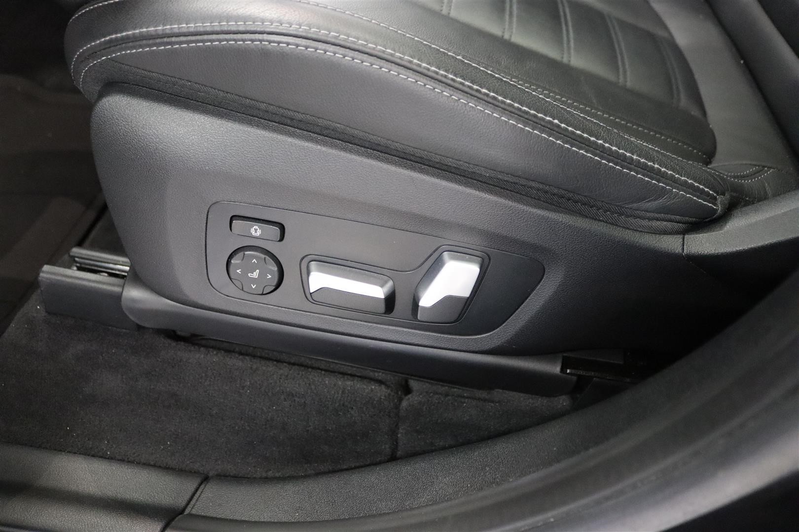 Charged Plus Harman Kardon Panoramadap Drag 20 Leasebar_9