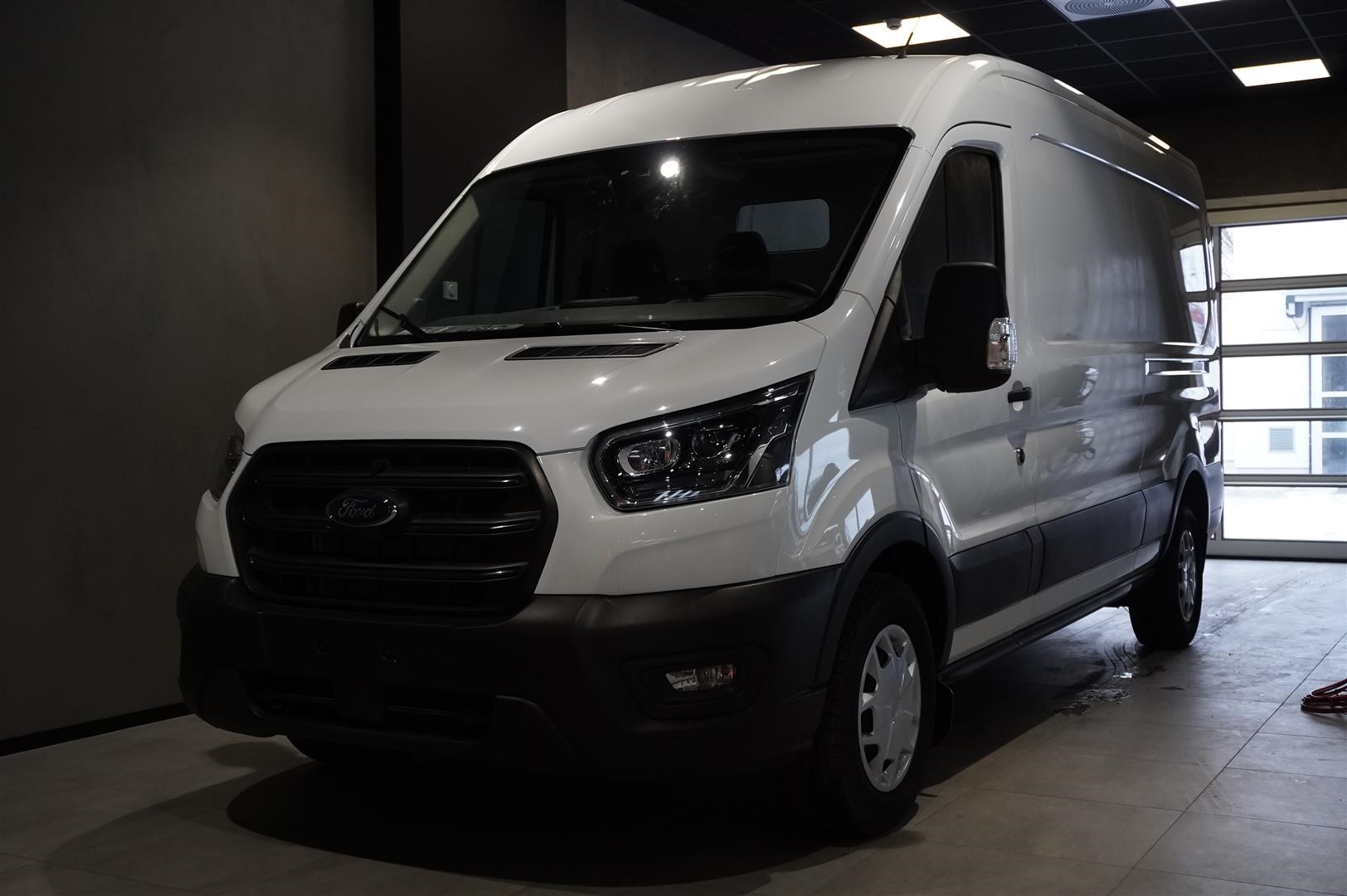 Skåp Trend 350 L3 2.0l Ecoblue 130 hk 6AT FWD Omgående Leverans