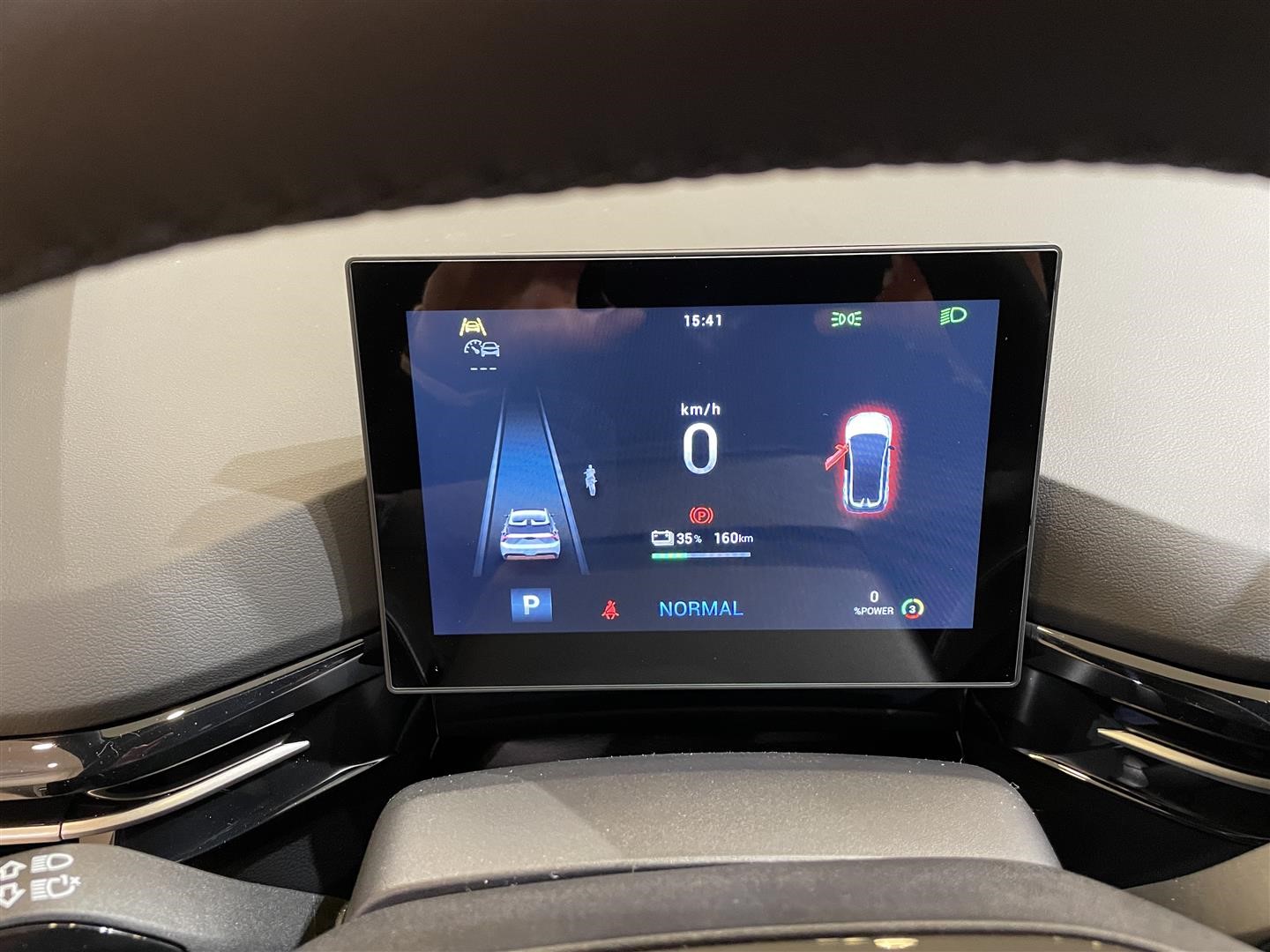 Trophy Extended Range 77kWh_13