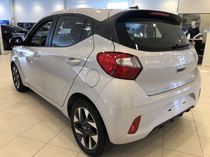 Hyundai i10 1.0 MPi 67hk AMT Essential_3