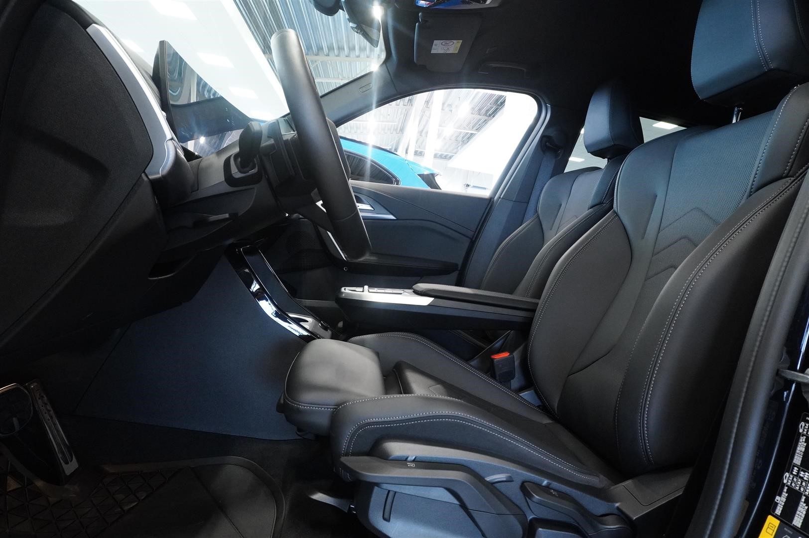 25e xDrive M-Sport Innovation 360 HUD Drag_7