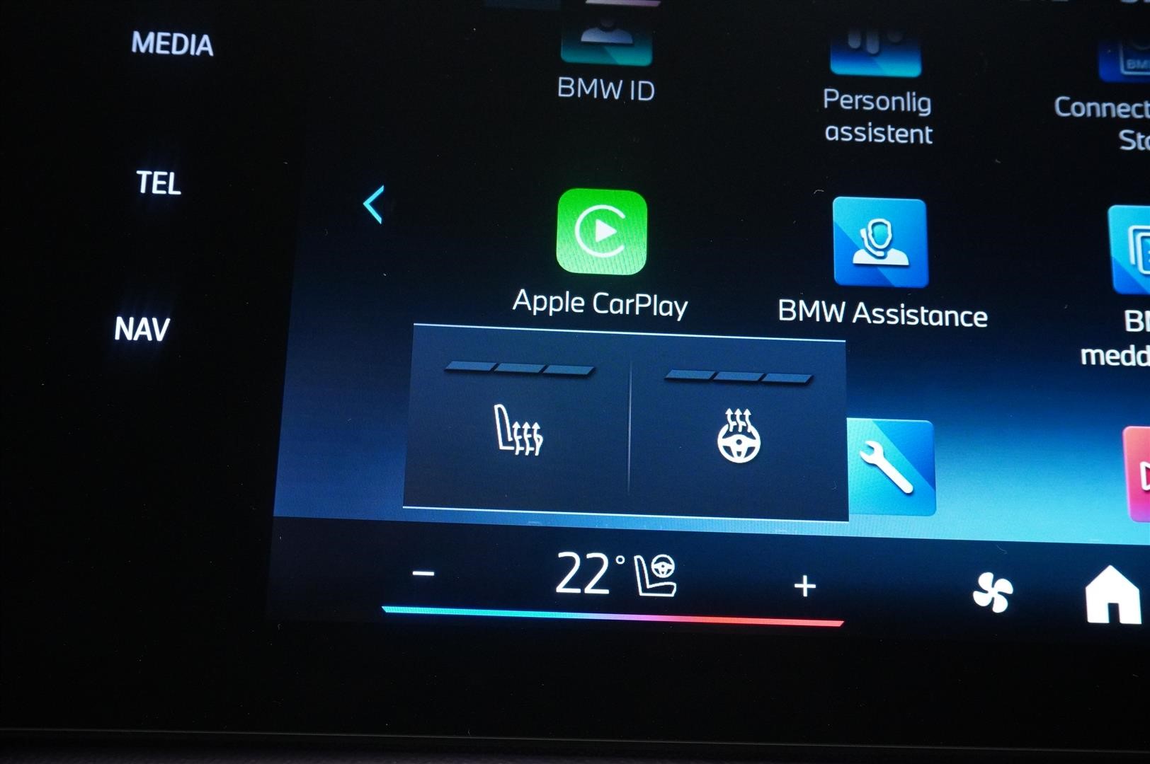 25e xDrive M-Sport Innovation 360 HUD Drag_16