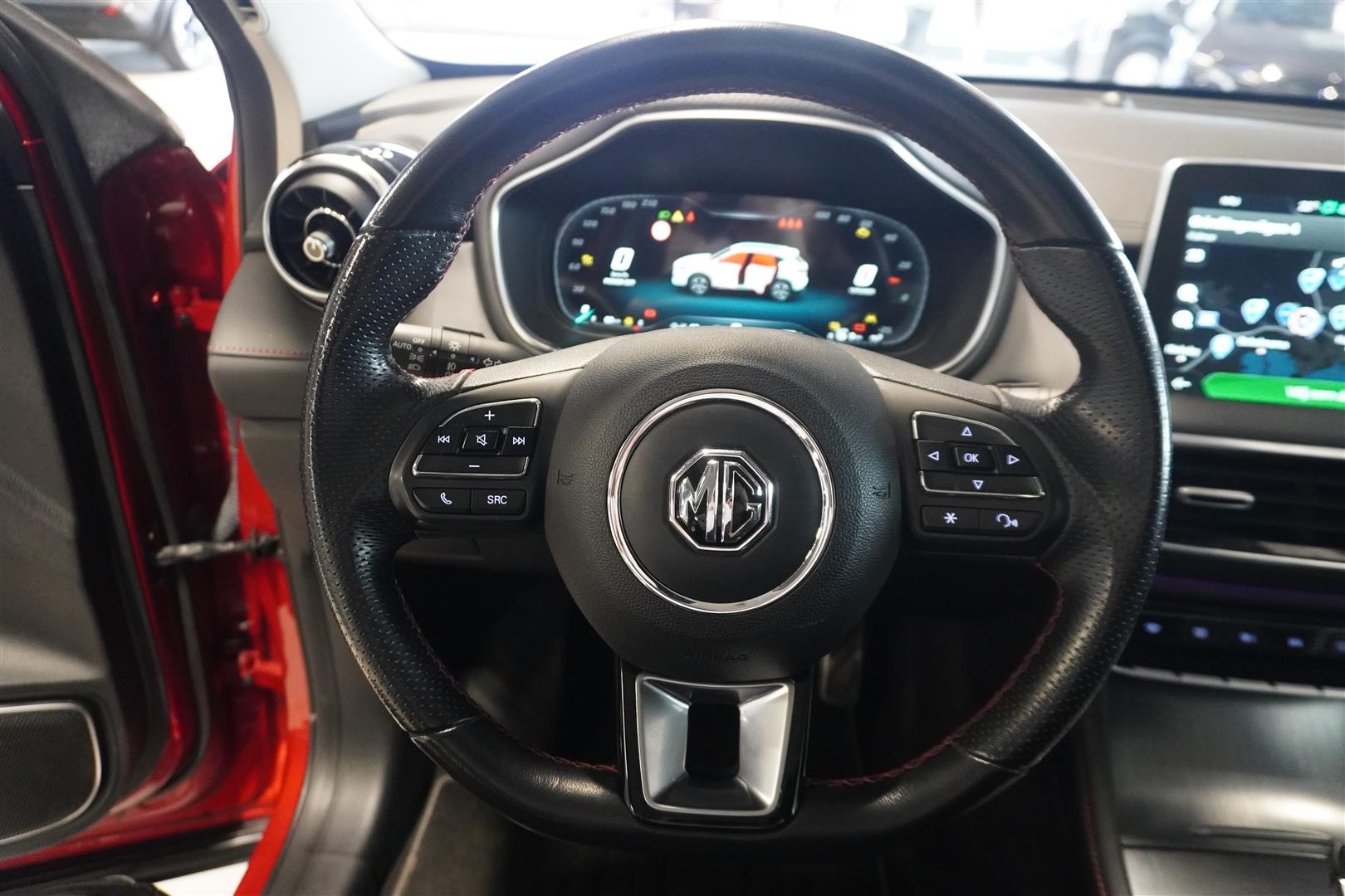 LHD Luxury 258hk 2022 Bilsgaranti Backkamera Taklucka Adaptiv Farthållare_10