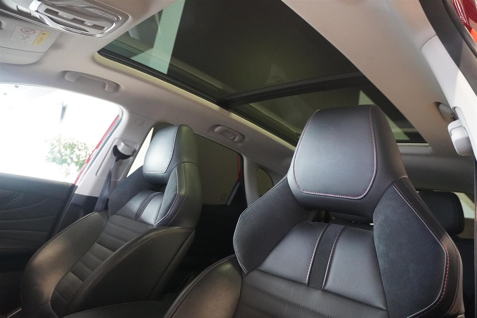 LHD Luxury 258hk 2022 Bilsgaranti Backkamera Taklucka Adaptiv Farthållare_13