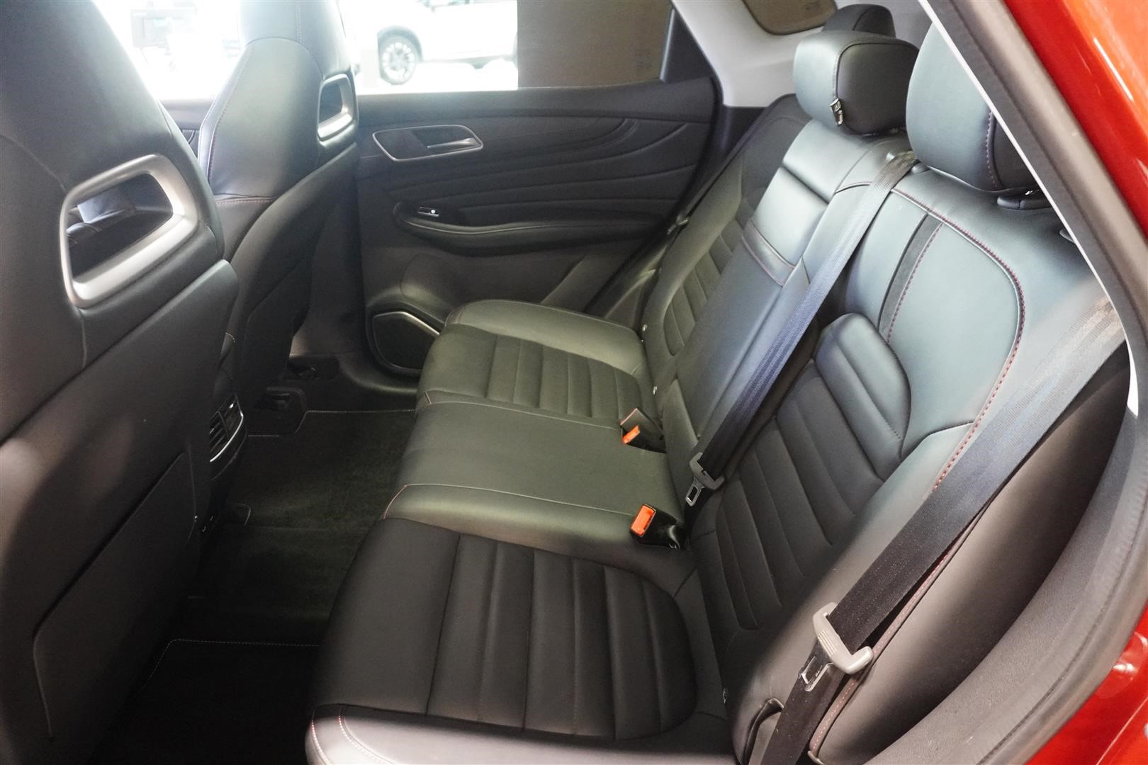 LHD Luxury 258hk 2022 Bilsgaranti Backkamera Taklucka Adaptiv Farthållare_16