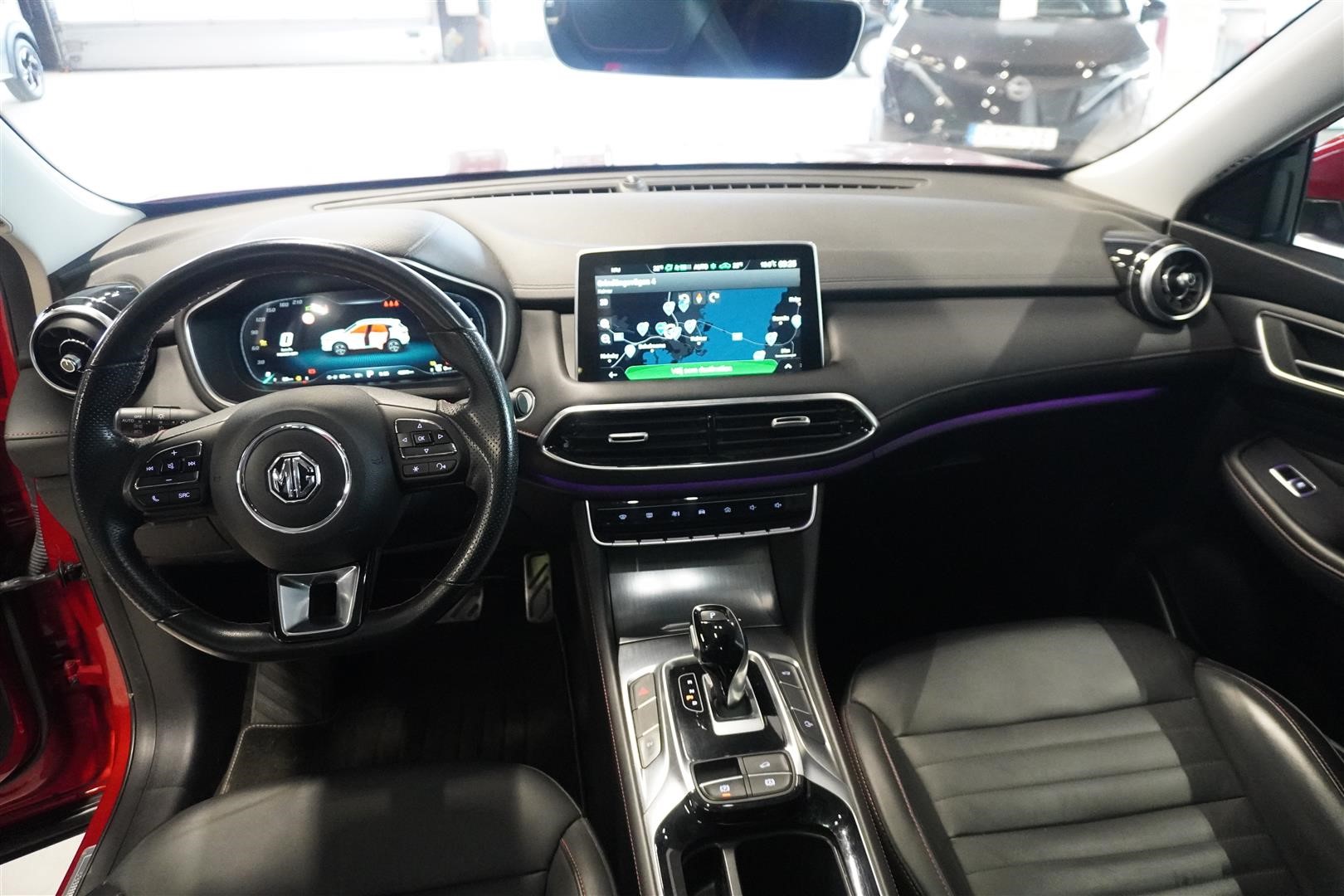 LHD Luxury 258hk 2022 Bilsgaranti Backkamera Taklucka Adaptiv Farthållare_17