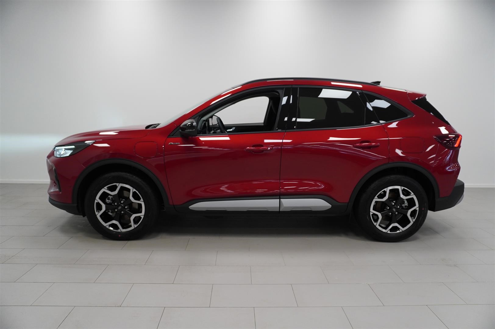 Active X 2.5 Plug-In Hybrid FWD 243hk Business Edition_1