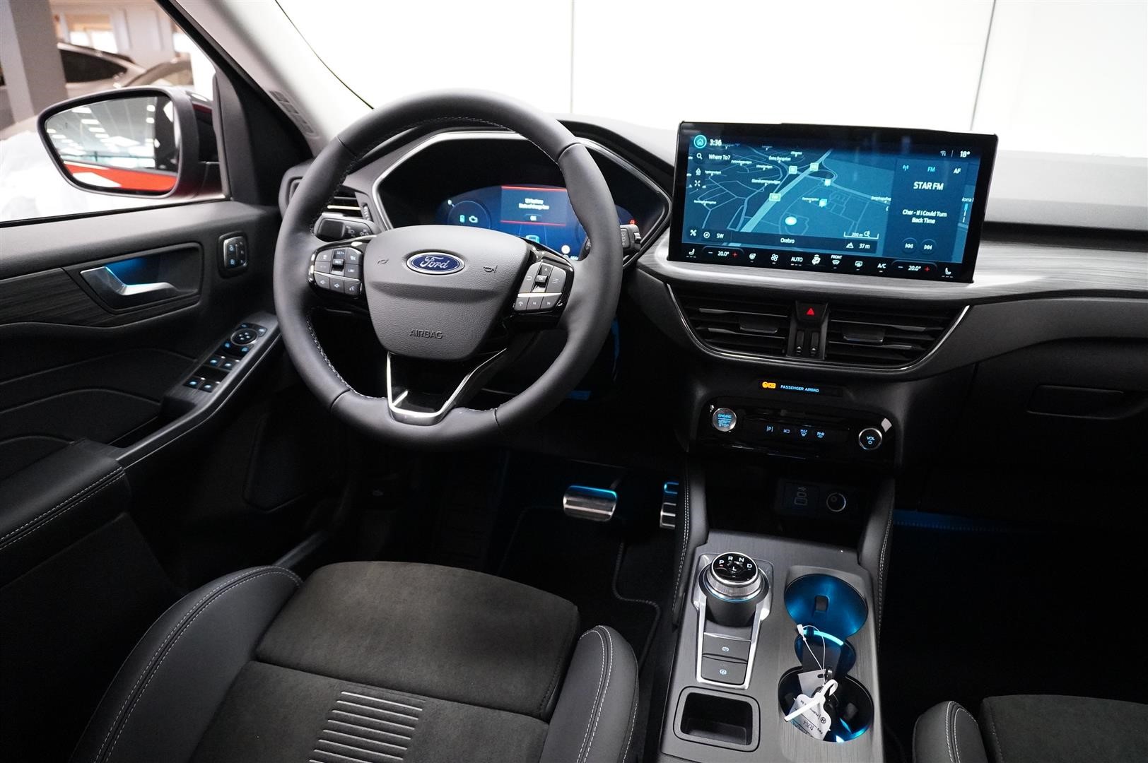 Active X 2.5 Plug-In Hybrid FWD 243hk Business Edition_9