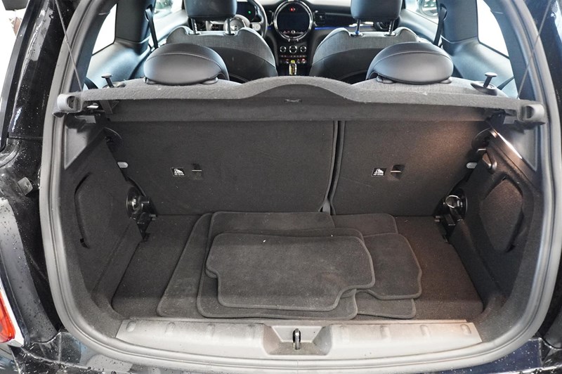 Essential Navi Driving Assistant Backkamera Keyless Leasebar_7