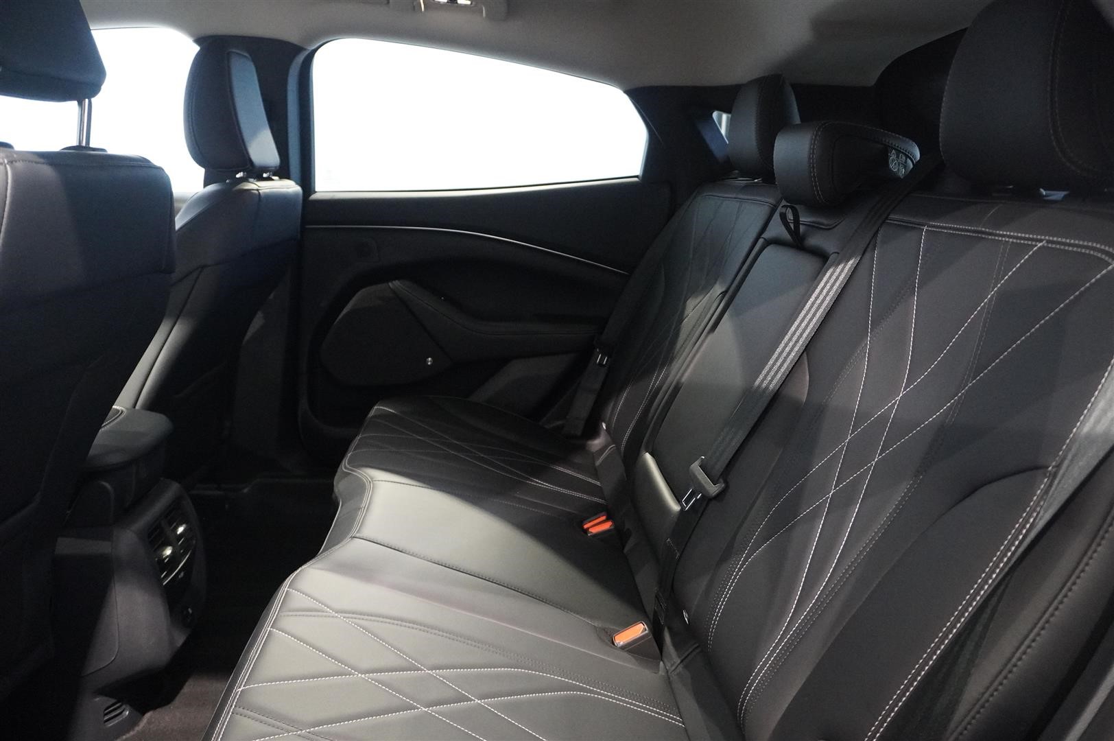 Standard Range Rwd Teknikpaket_4