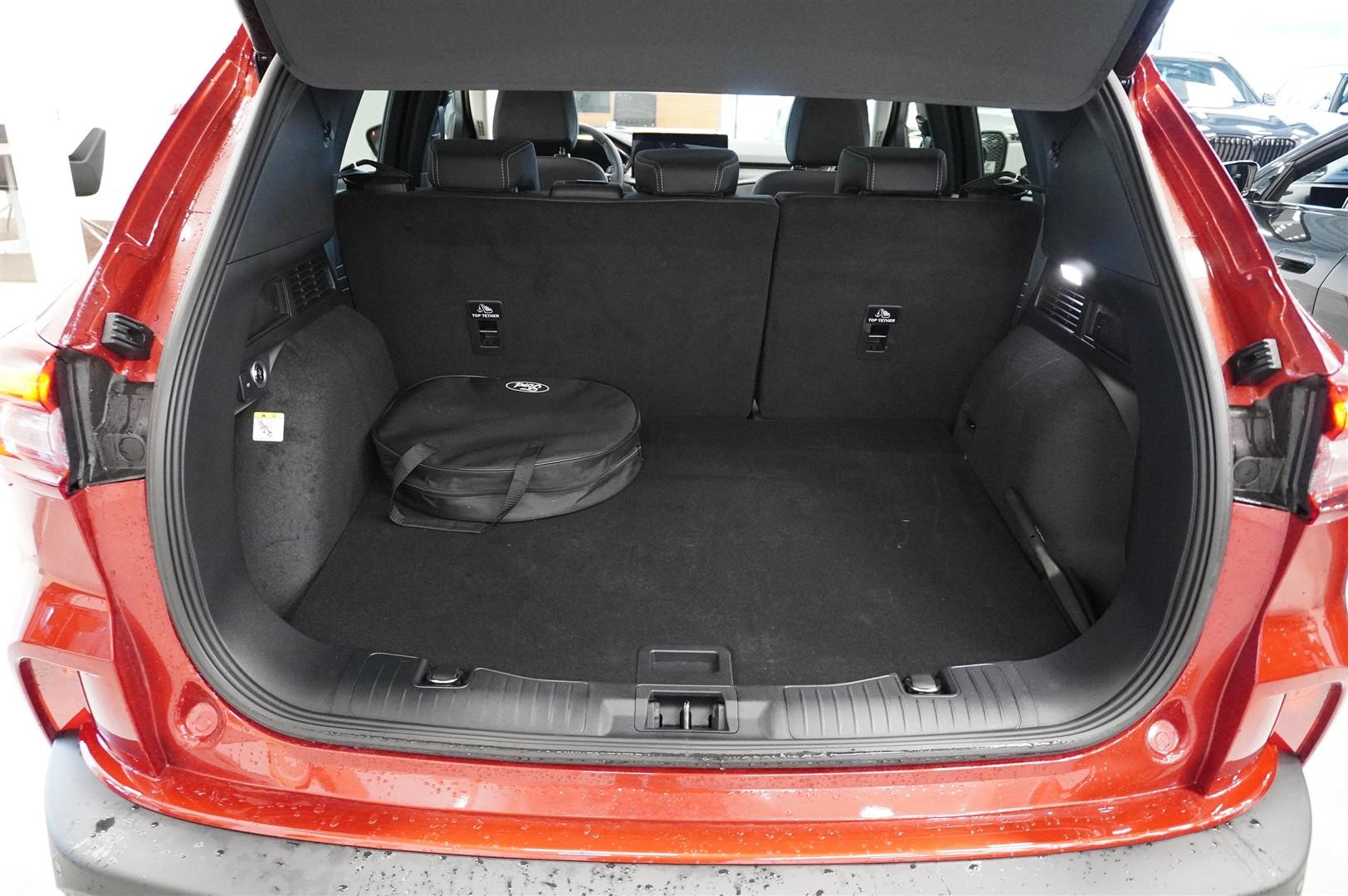 Active X 2.5 Plug-In Hybrid FWD 243hk Business Edition_6
