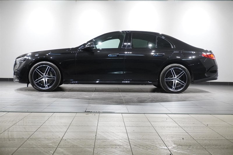 Sedan AMG Line 19 Night Packaget Superscreen_1