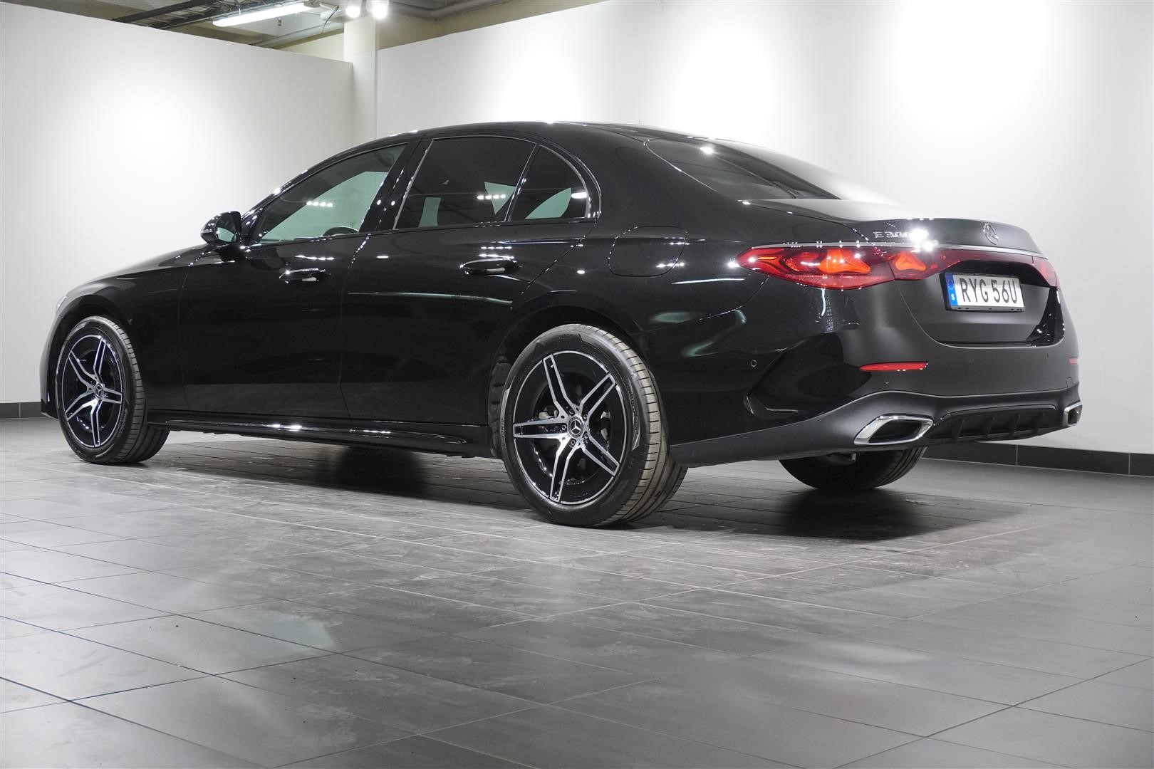Sedan AMG Line 19 Night Packaget Superscreen_2