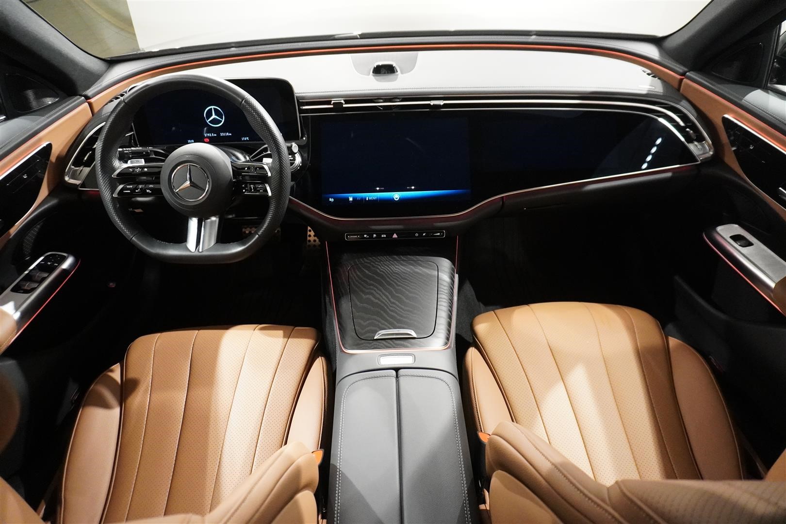 Sedan AMG Line 19 Night Packaget Superscreen_10