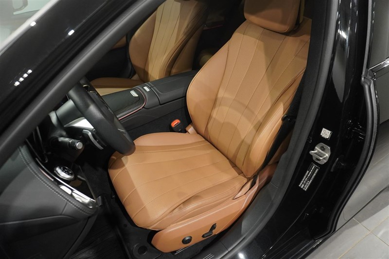 Sedan AMG Line 19 Night Packaget Superscreen_11