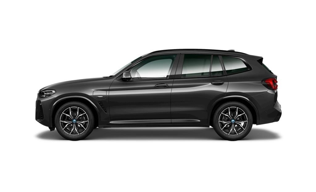xDrive30e M Sport Navi Kamera HiFi Rattvärme Drag_3