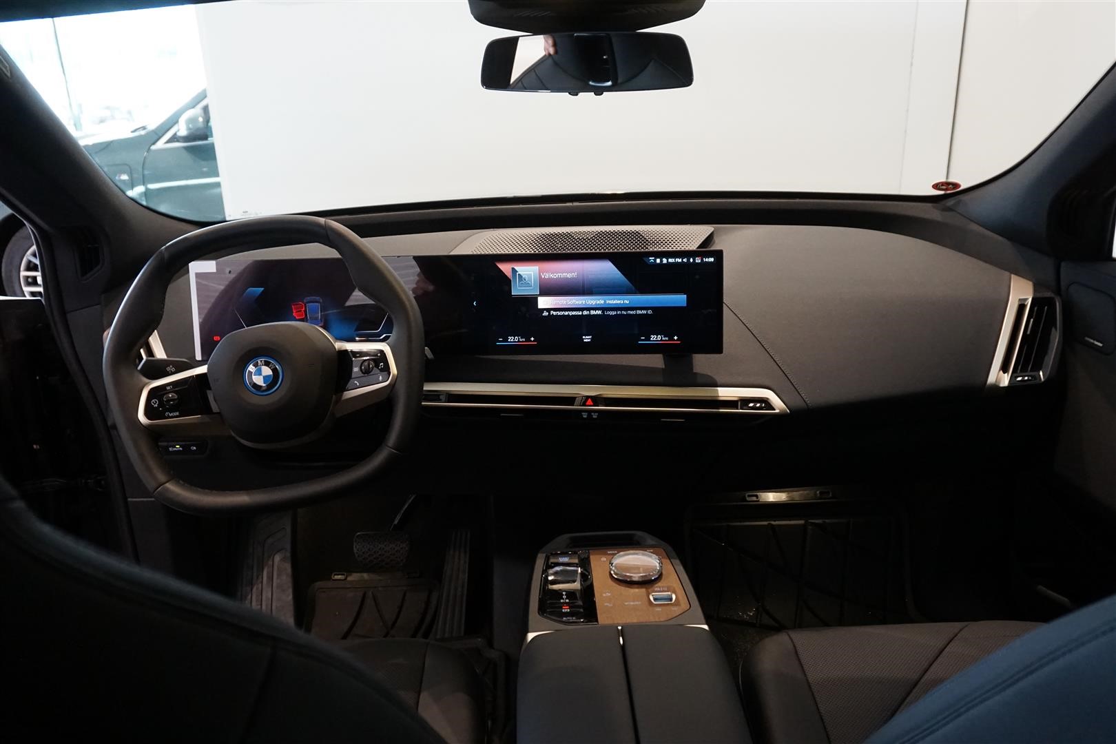 BMW iX xDrive40 Exclusive Sport Comfort Innovation Panorama_5