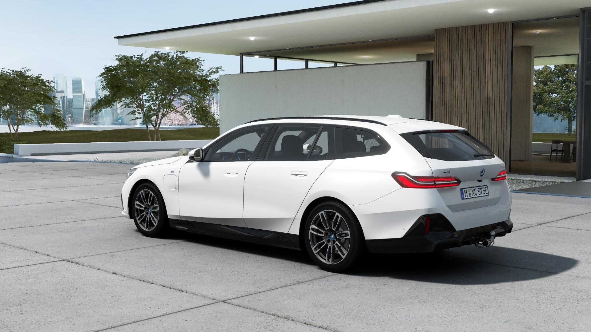 Touring M Sport Active Launch Ed Drag DA+_1