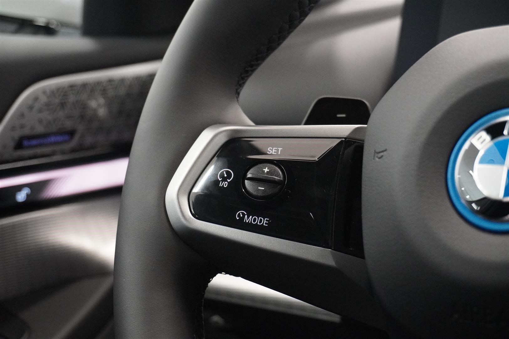 Sedan   Sedan M Sportpaket Pro Comfort Bowers & Wilkins_17