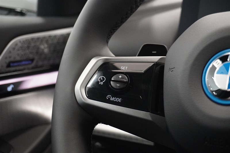 Sedan   Sedan M Sportpaket Pro Comfort Bowers & Wilkins_17