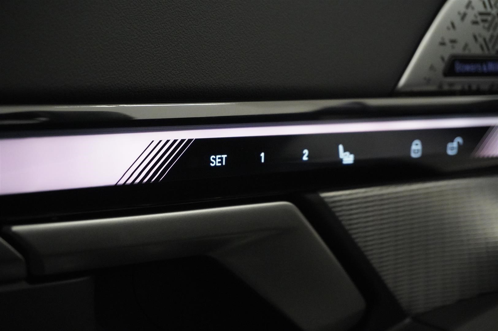 Sedan   Sedan M Sportpaket Pro Comfort Bowers & Wilkins_18