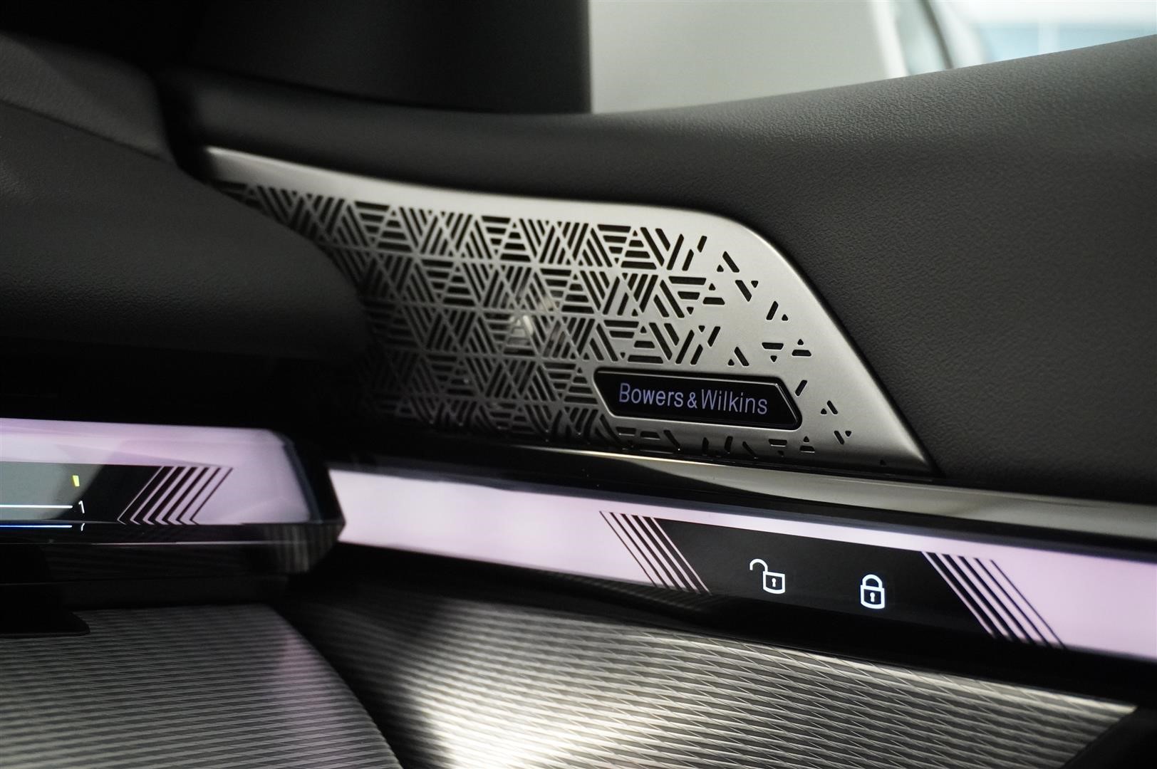 Sedan   Sedan M Sportpaket Pro Comfort Bowers & Wilkins_21