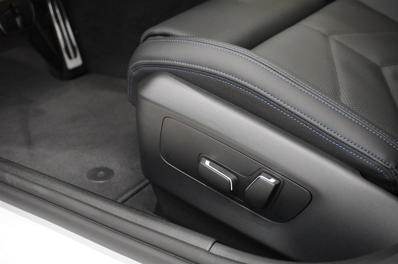 Sedan   Sedan M Sportpaket Pro Comfort Bowers & Wilkins_22
