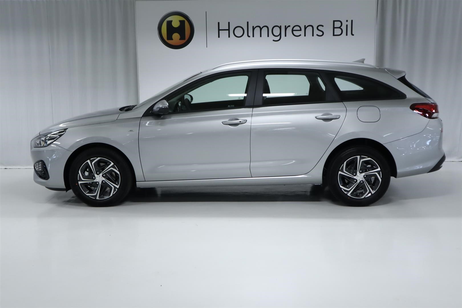 Hyundai i30 Kombi 1.0 T-GDi 120hk MHEV Essential_2