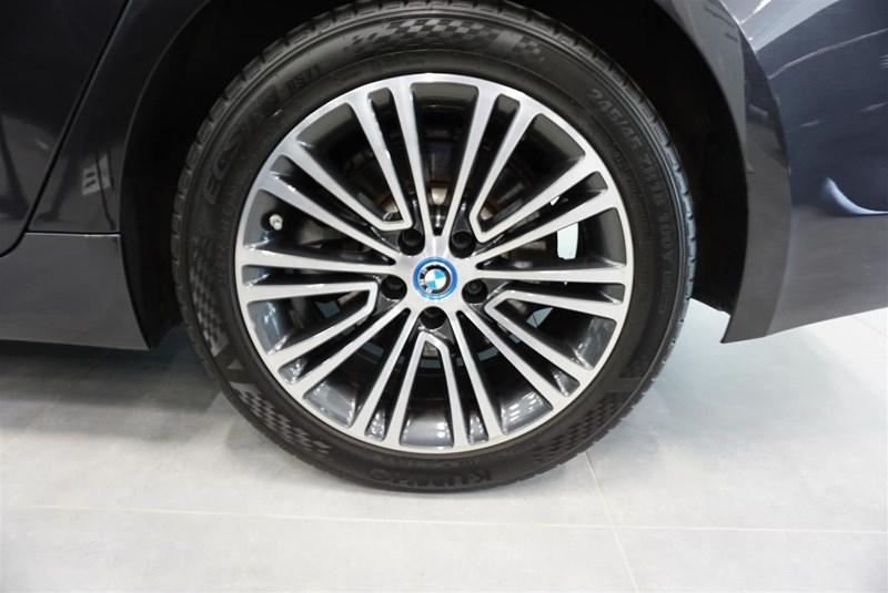 BMW 530e Sedan Sportline Navi Parkassist Rattvärme PHEV_7